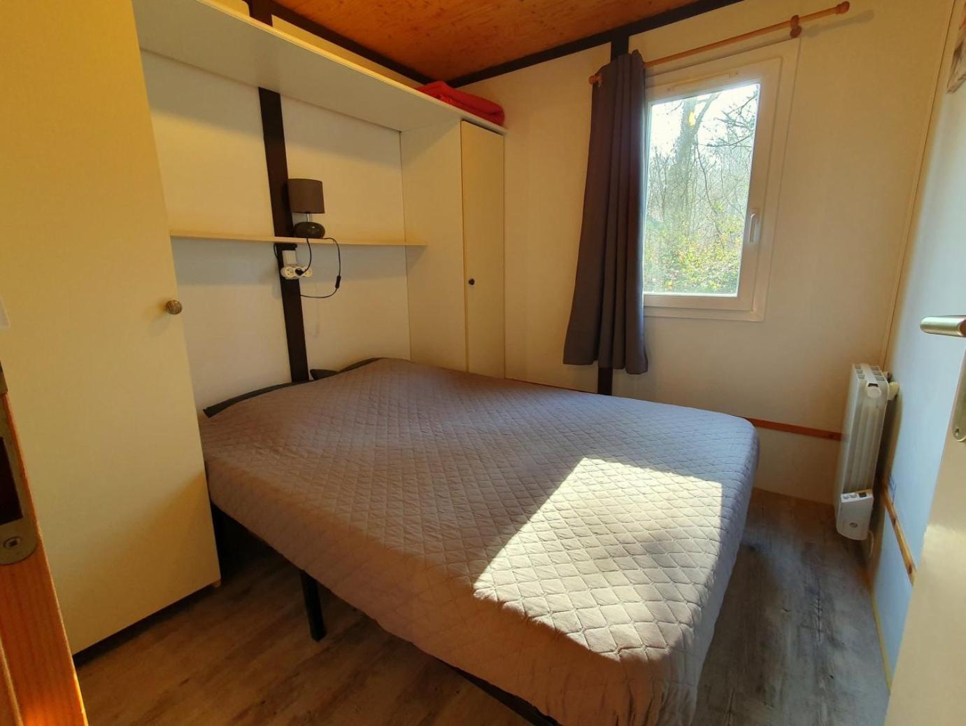 Les Chalets Du Quignon Autry-le-Chatel Exterior foto